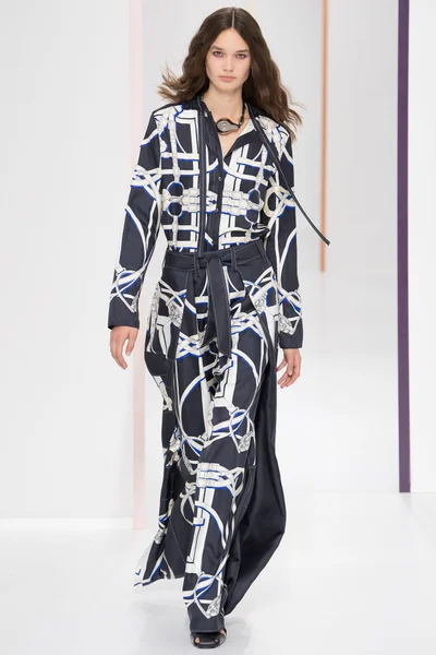 Look 45